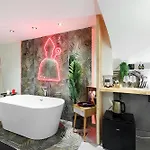 Jacuzzi - Centro Storico La Goccia Di S.gennaro *