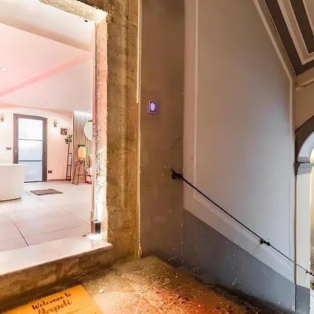 Jacuzzi - Centro Storico La Goccia Di S.gennaro Apartmán Neapol